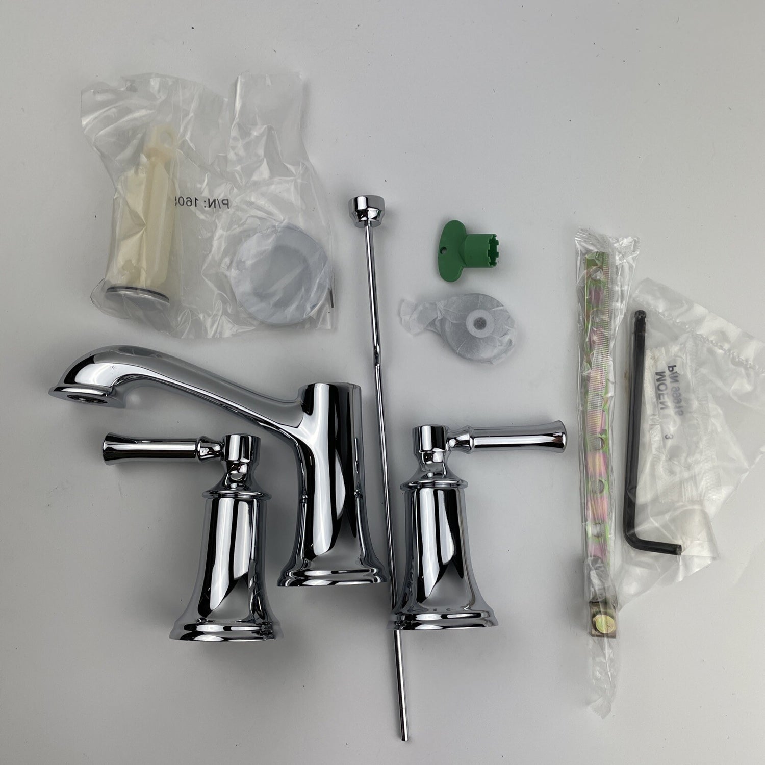 Moen T6805 Dartmoor 2-Handle Widespread Bathroom Faucet - Chrome