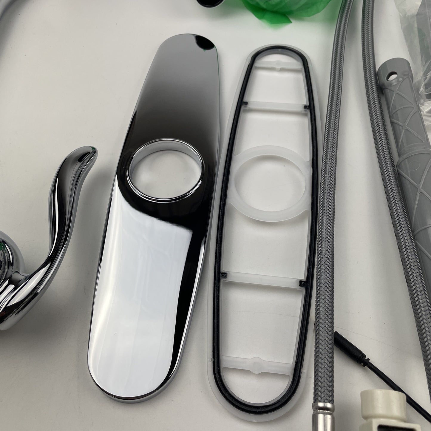 Moen 7594EWC Arbor MotionSense One-Handle Pulldown Kitchen Faucet - Chrome