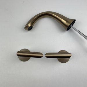 Moen 84517BZG Findlay 8 in Widespread Two-Handle Bathroom Faucet Bronzed Gold